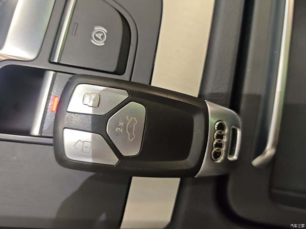 Audi Q5L, 2020 9