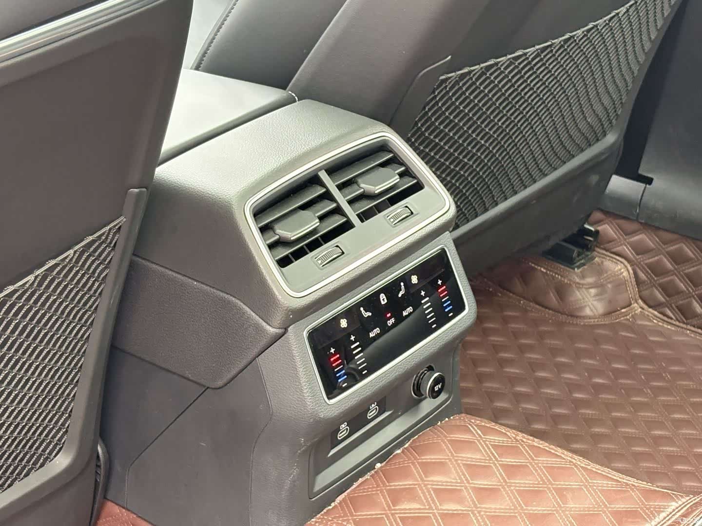 Audi A6L, 2024 14