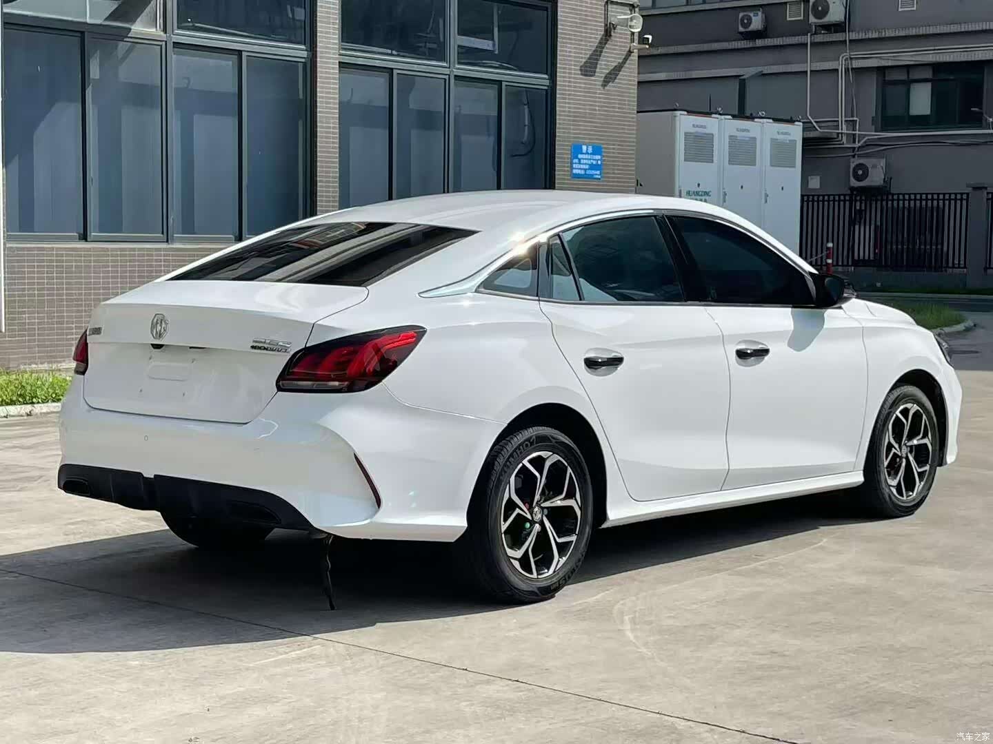 MG MG5, 2021 8