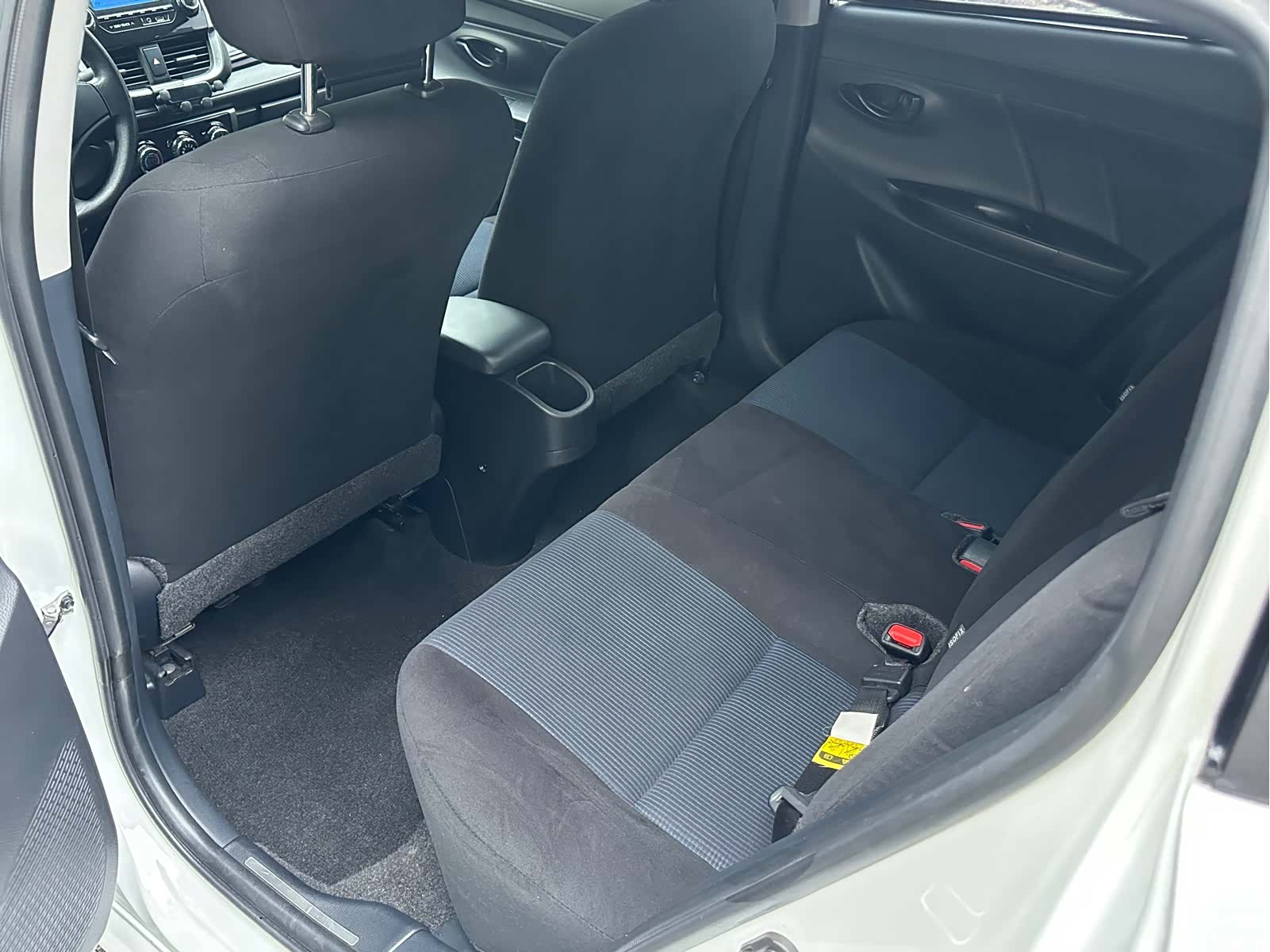 Toyota YARiS L, 2019 7