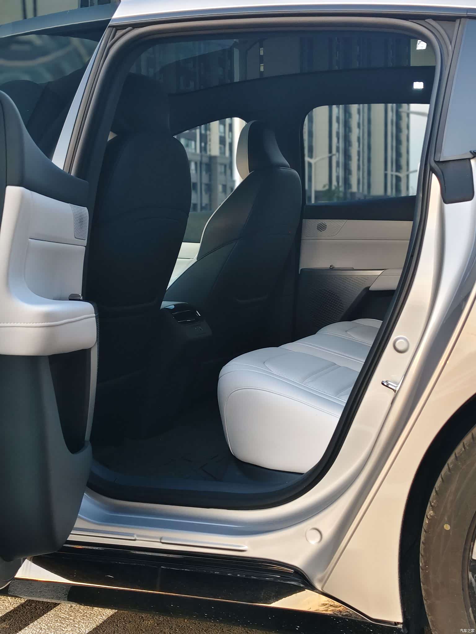 DongFeng eπ007, 2024 10