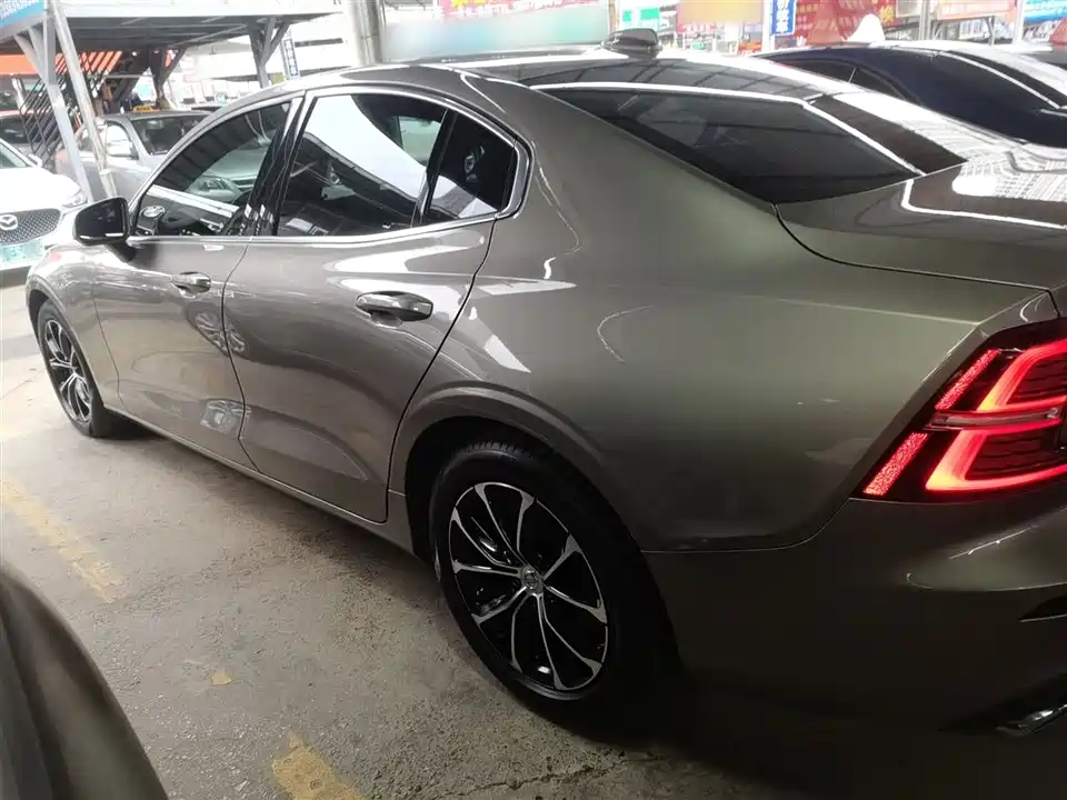 Volvo S60