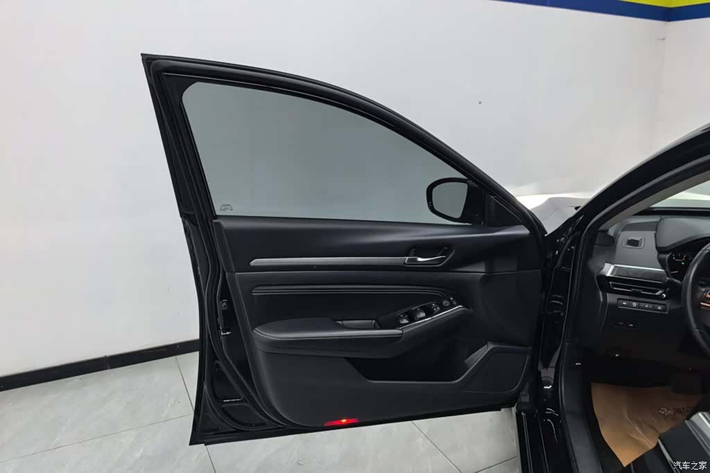 Nissan Teana, 2023 7