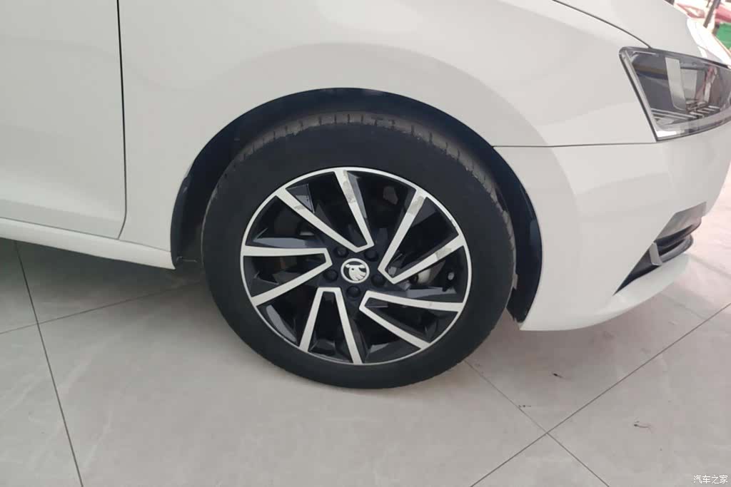 Skoda Rapid, 2021 6