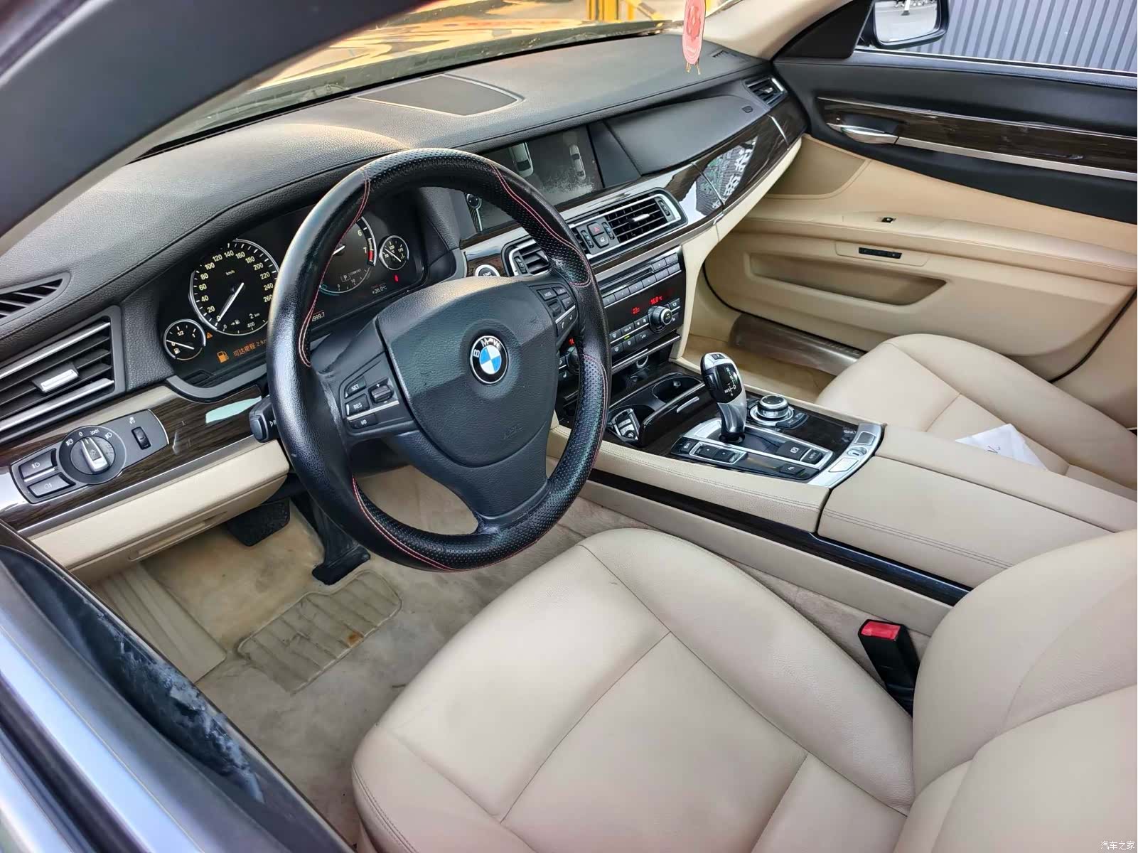 BMW 7 Series, 2011 8