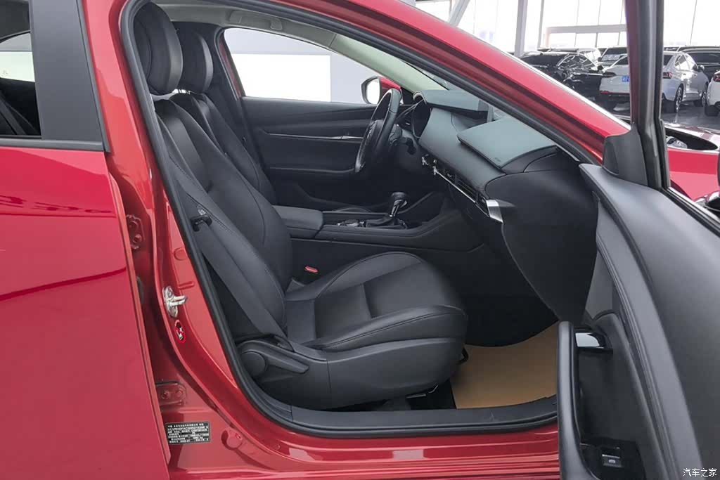 Mazda Mazda3, 2022 8