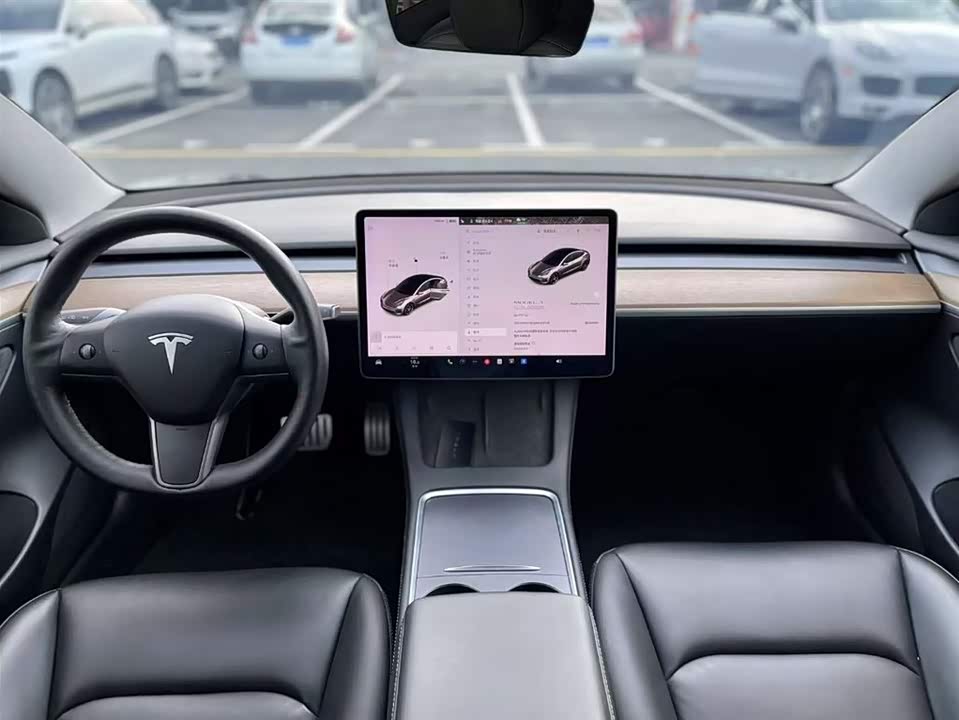 Tesla Model 3 Tesla Model 3