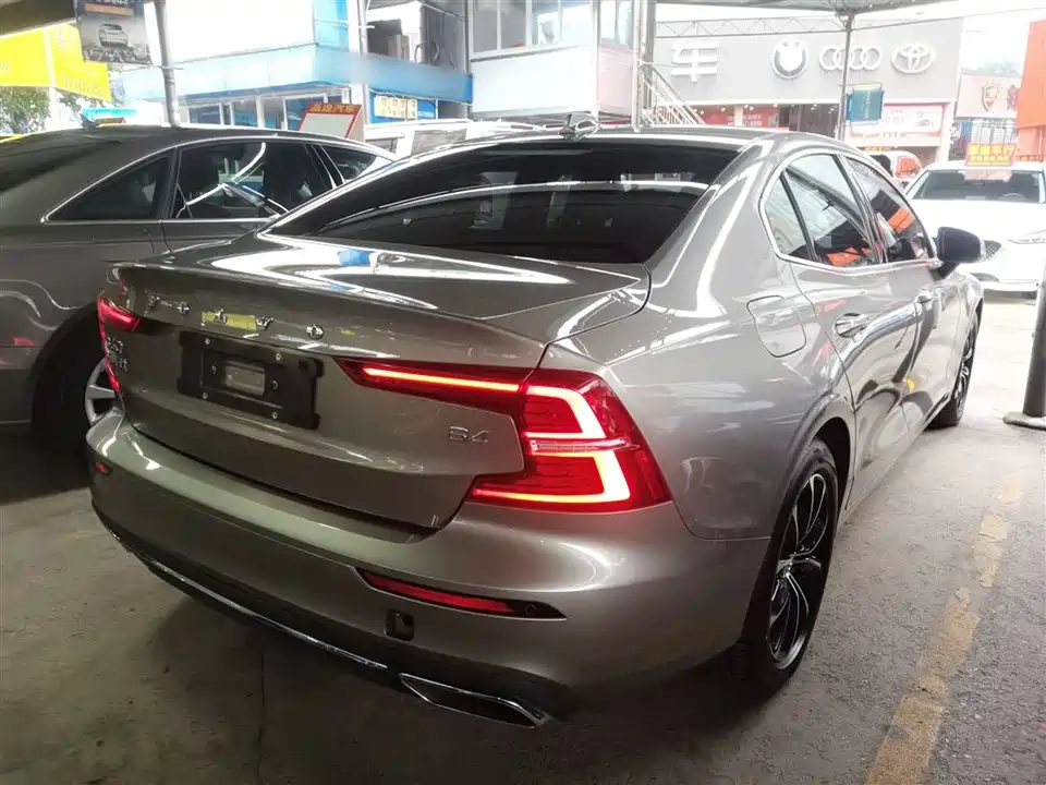 Volvo S60