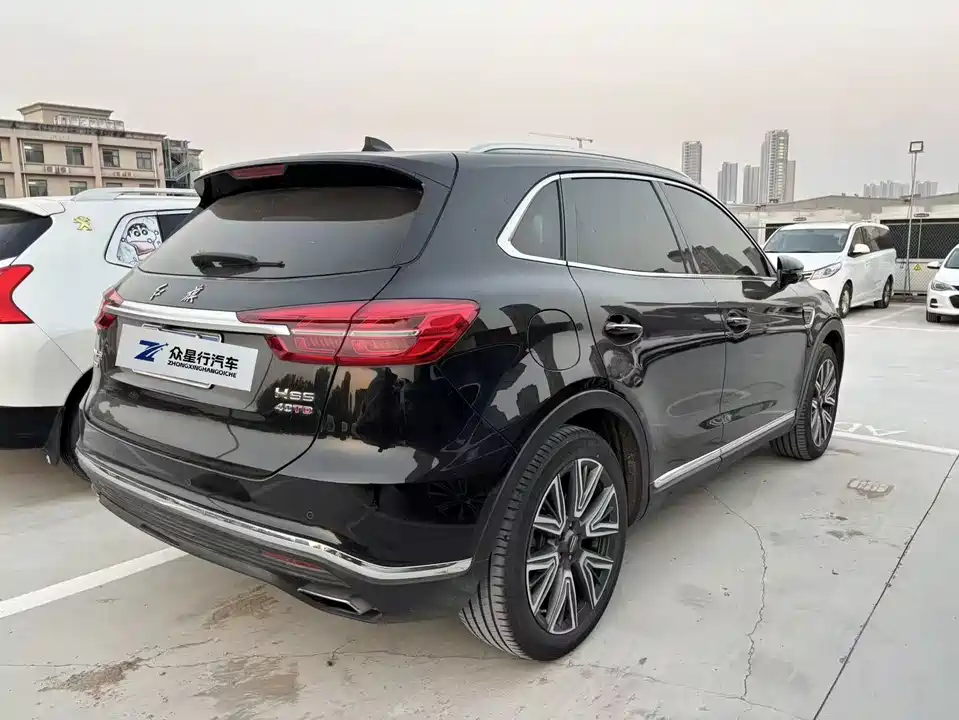 Hongqi HS5