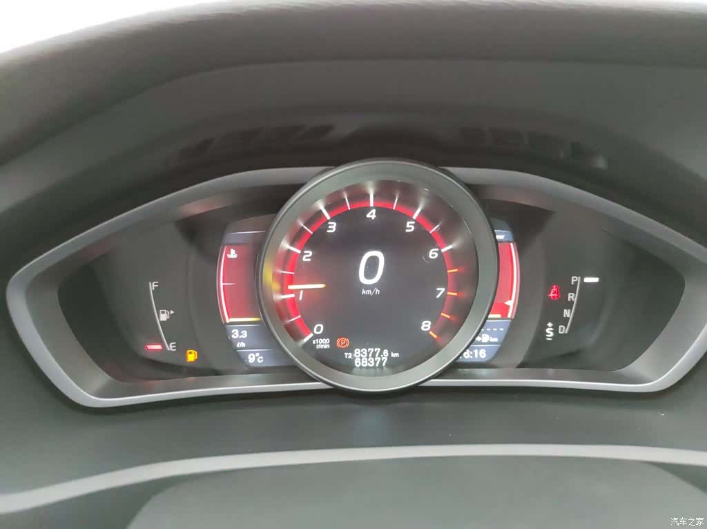 Volvo V40, 2016 8