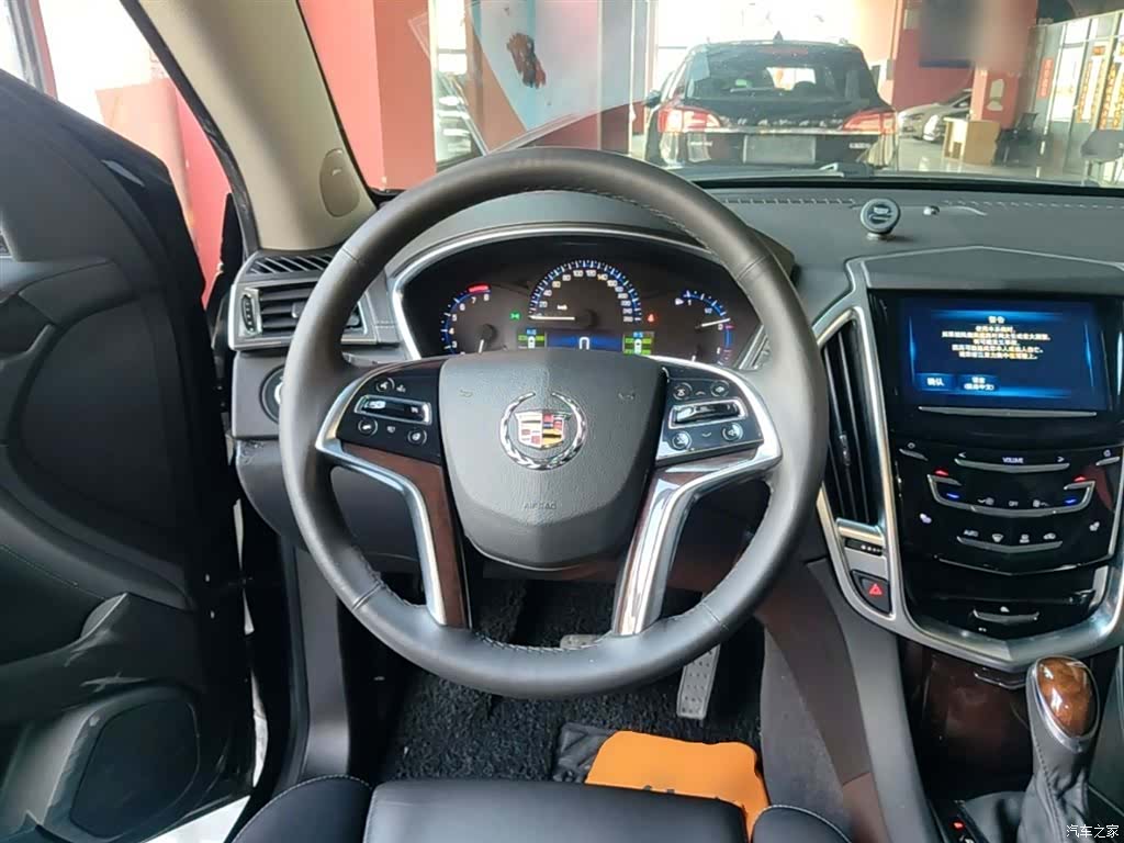 Cadillac SRX, 2015 11