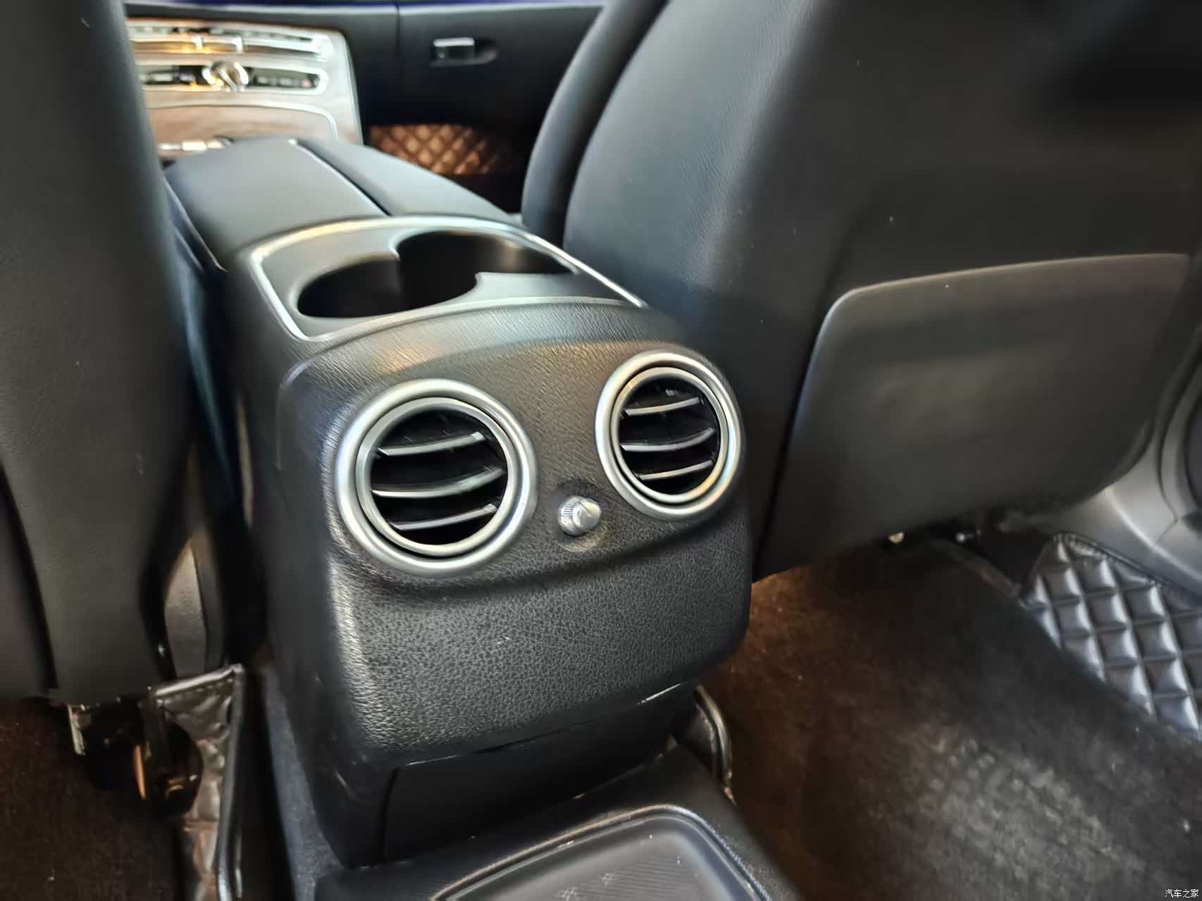 Mercedes-Benz E-Class, 2019 13