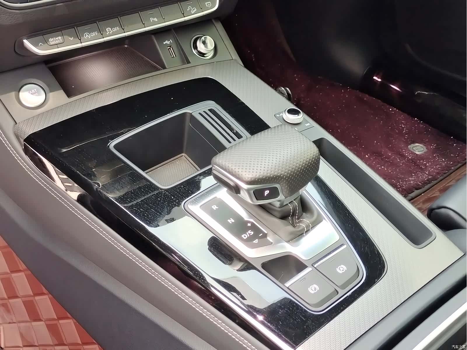 Audi Q5L, 2024 9