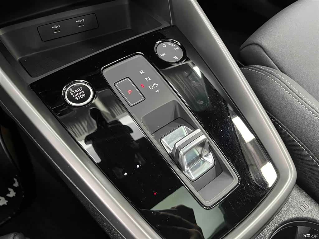 Audi A3, 2023 все фото