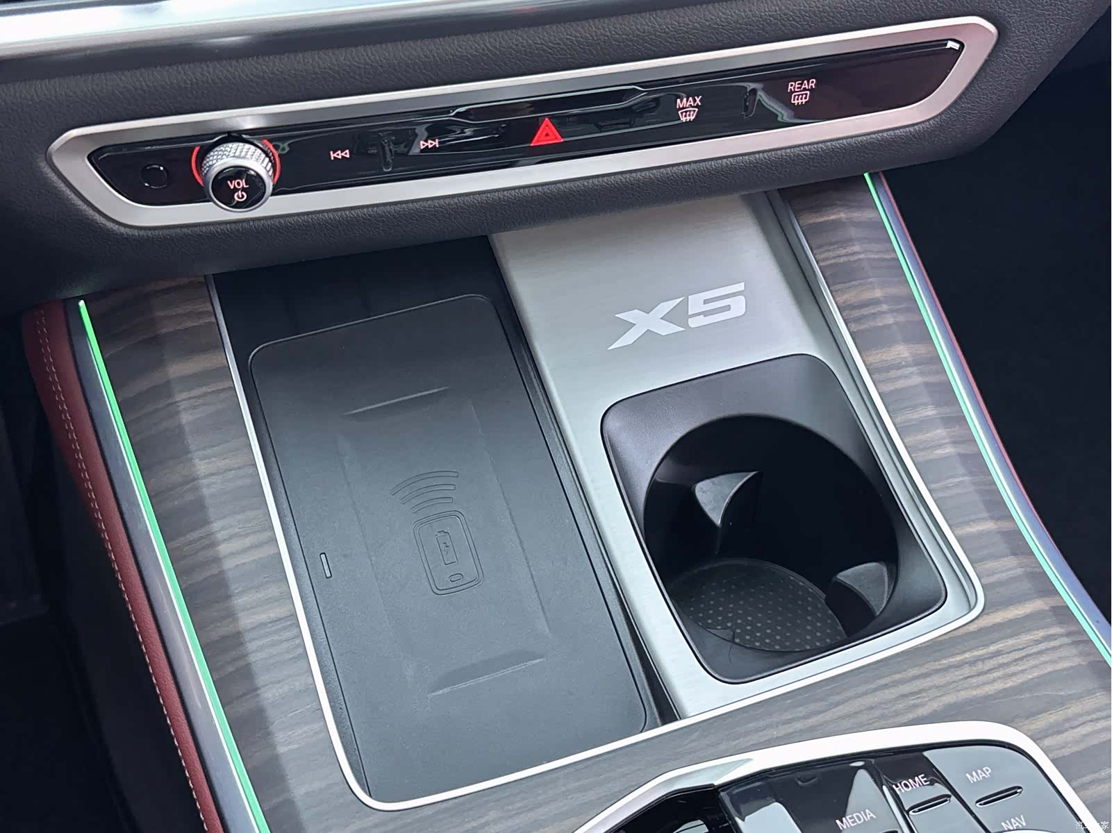 BMW X5, 2025 все фото