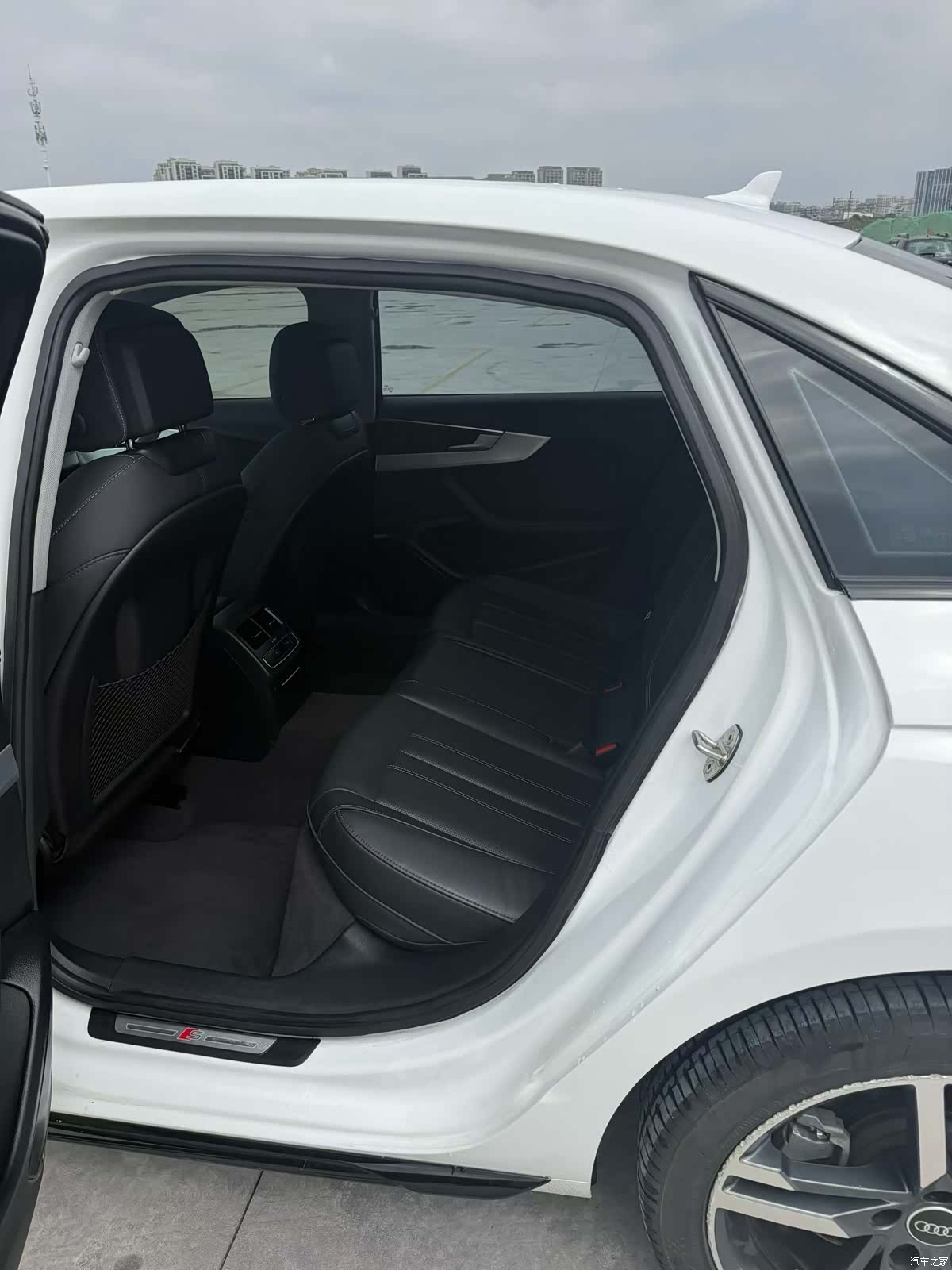 Audi A4L, 2022 6