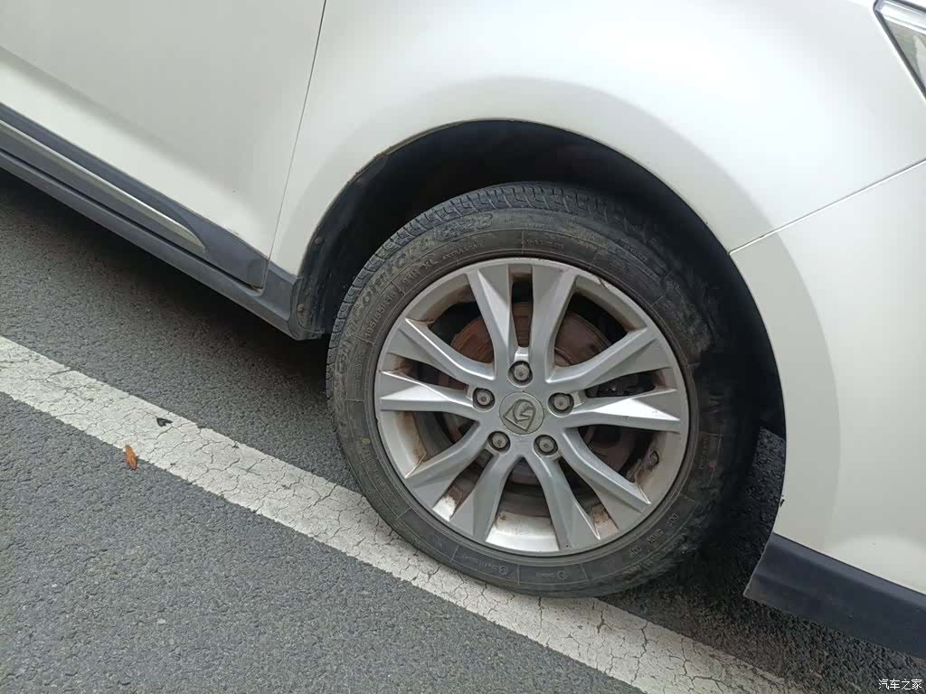 Wuling 730, 2015 8