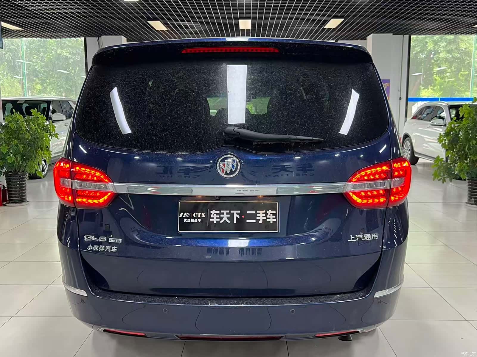 Buick GL8, 2017 все фото
