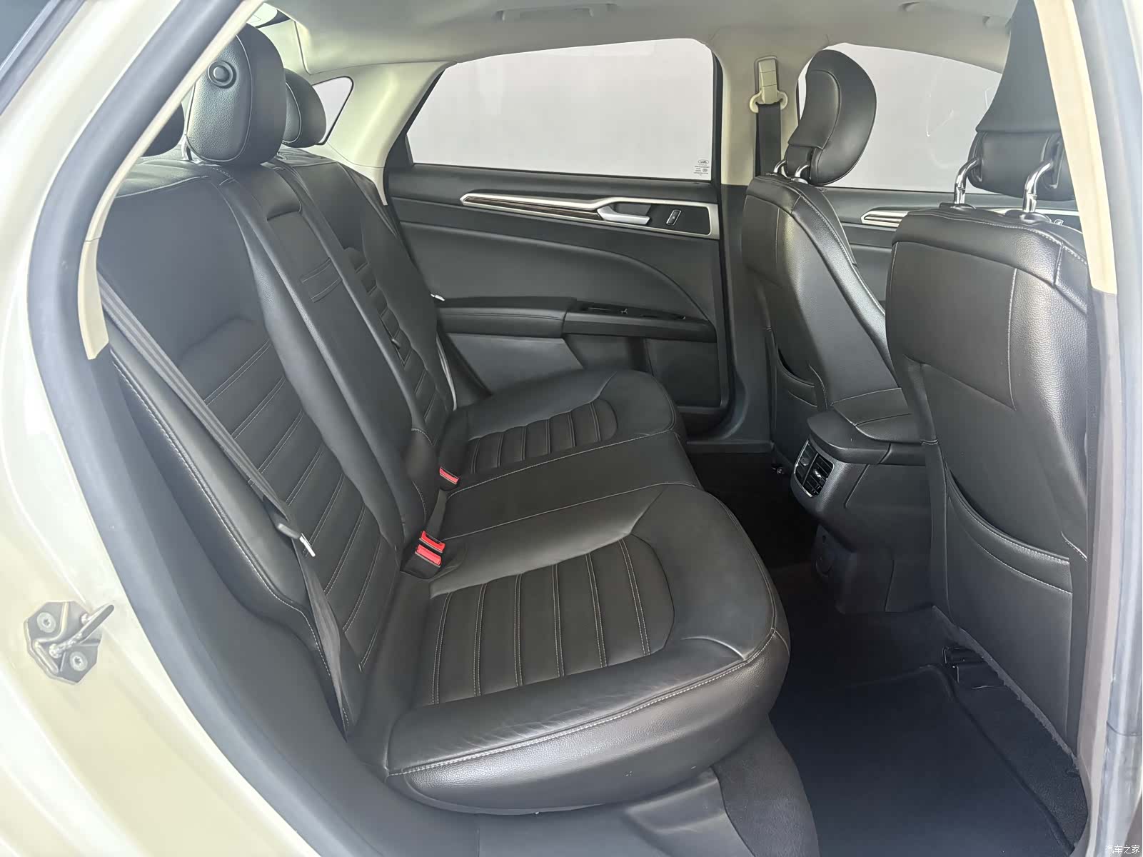 Ford Mondeo, 2015 16