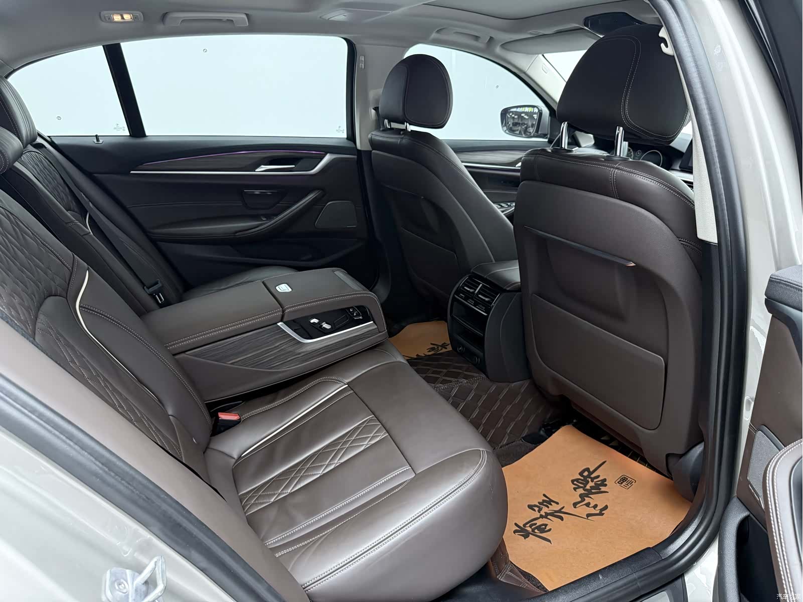 BMW 5 Series, 2019 27