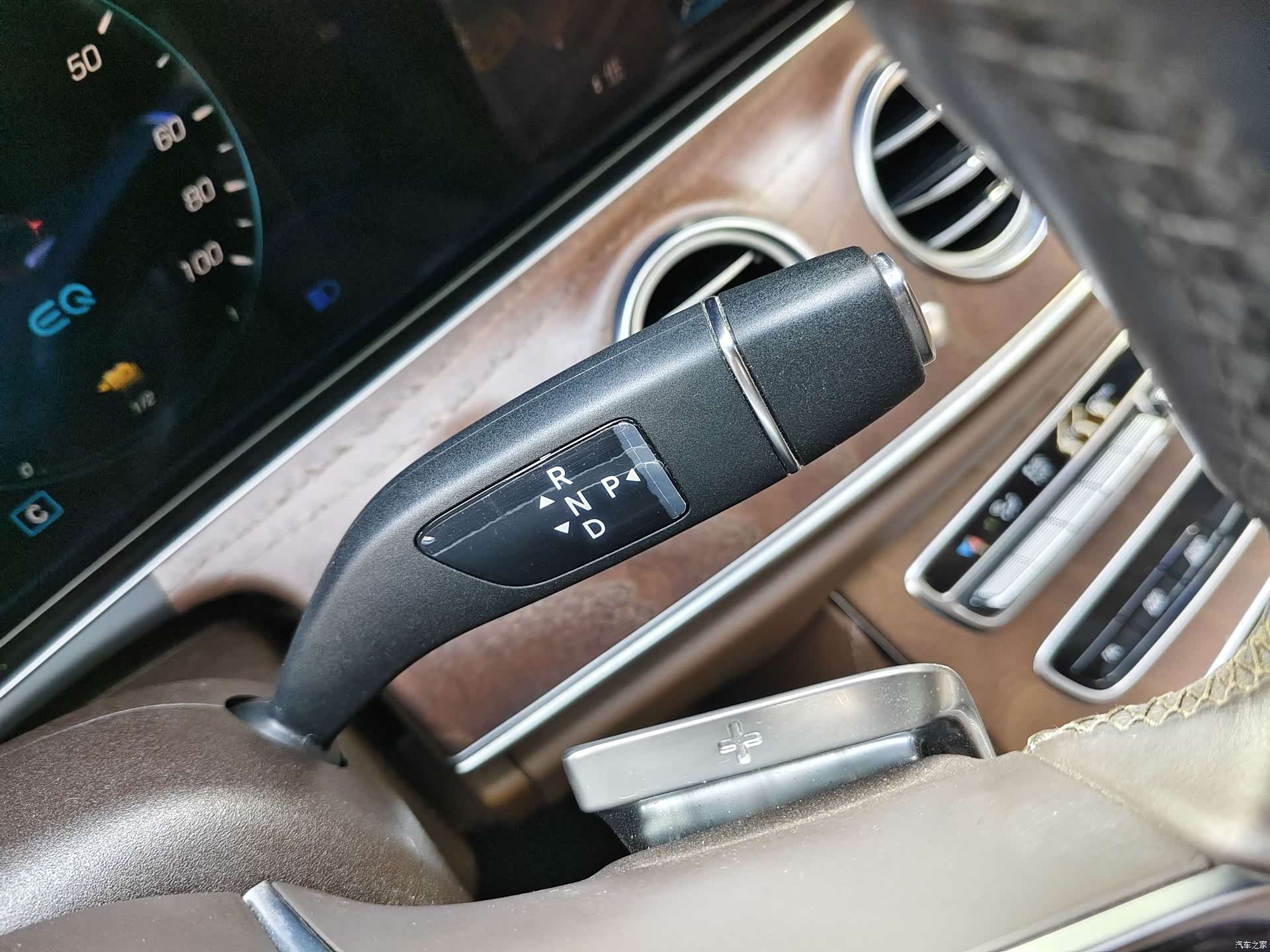 Mercedes-Benz E-Class, 2022 15