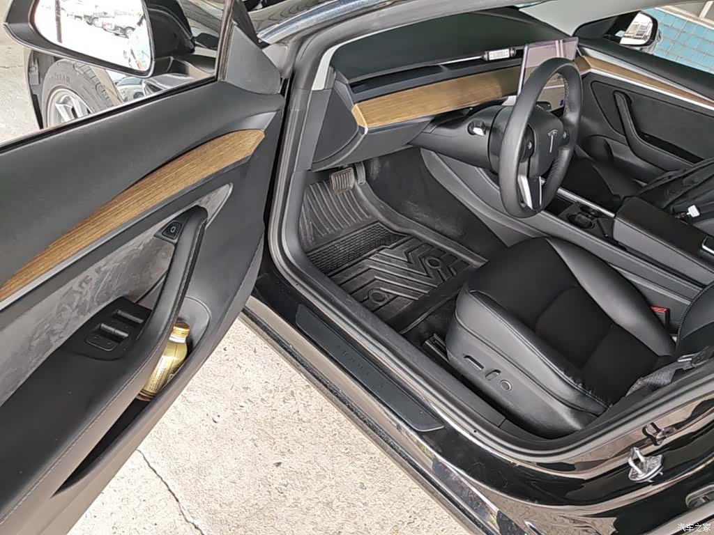 Tesla Model 3, 2022 16