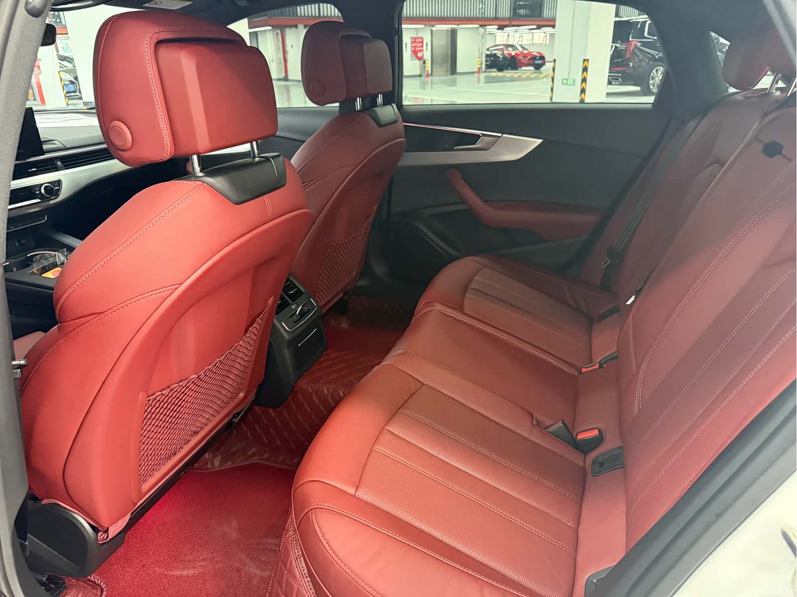 Audi A4L, 2022 9