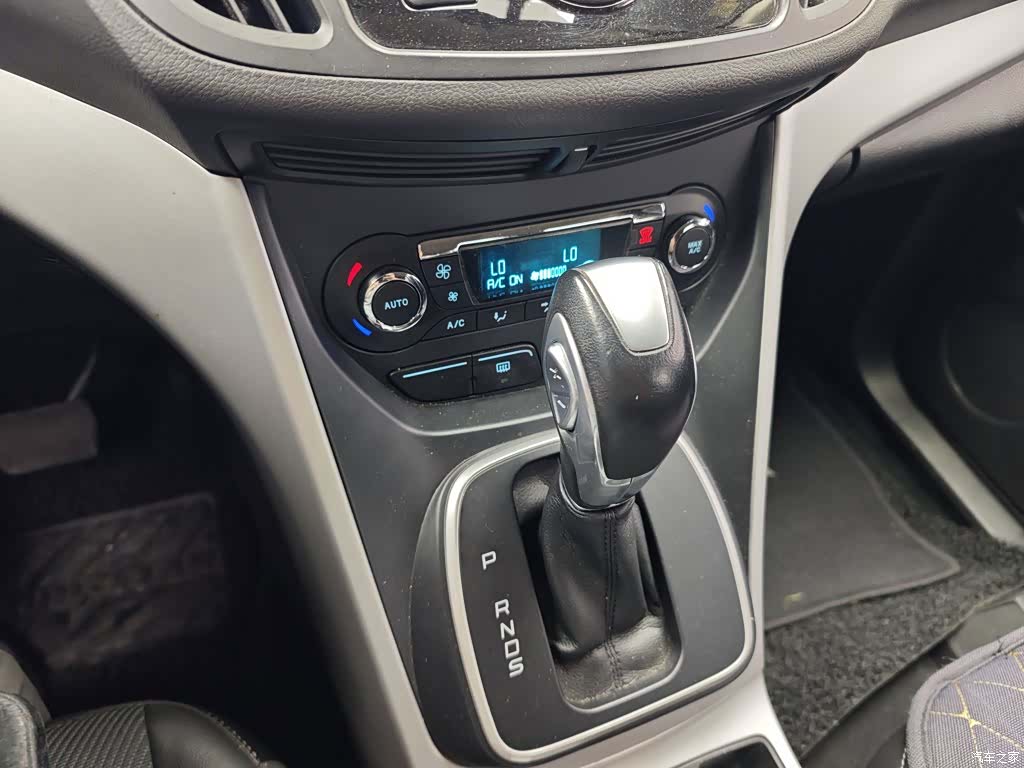 Ford Kuga, 2016 14