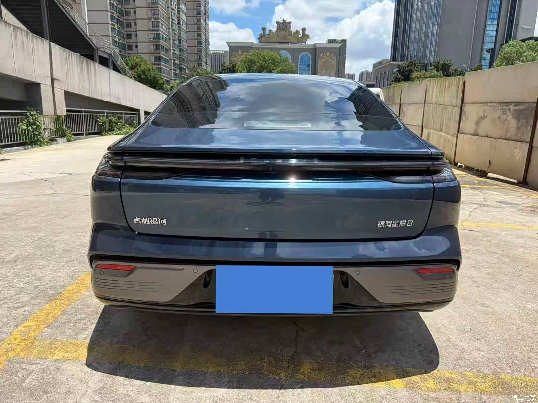 Geely 8, 2025 все фото
