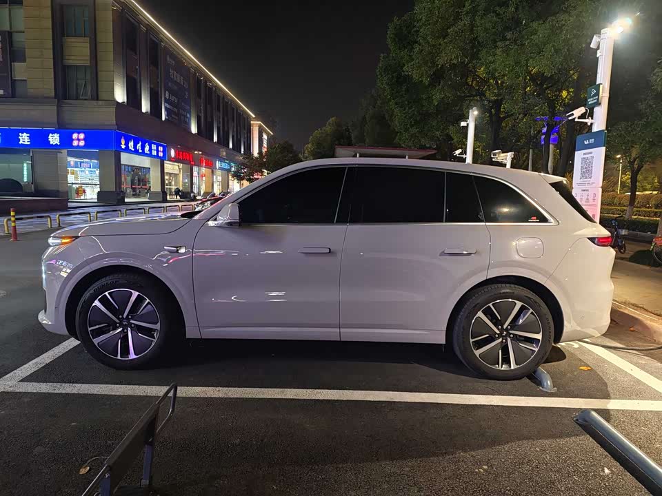 Li Auto Ideal L6