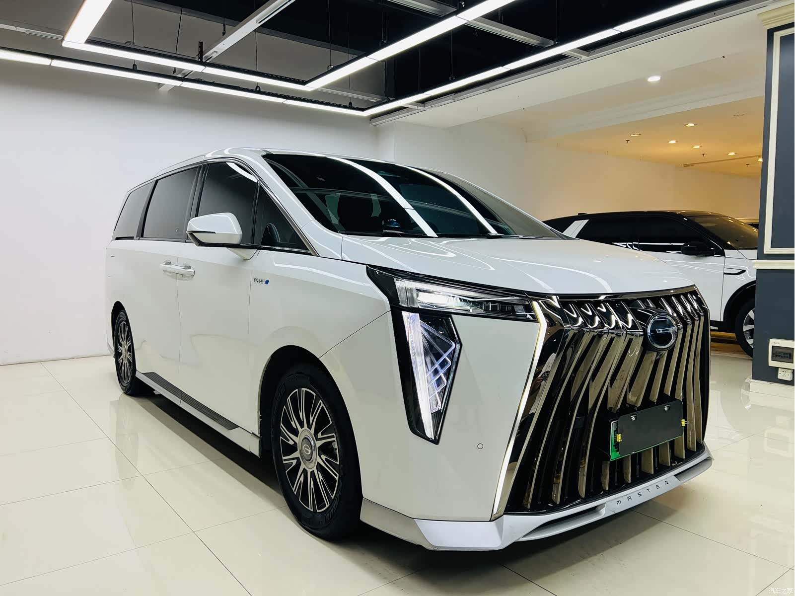 Trumpchi E9, 2024 все фото