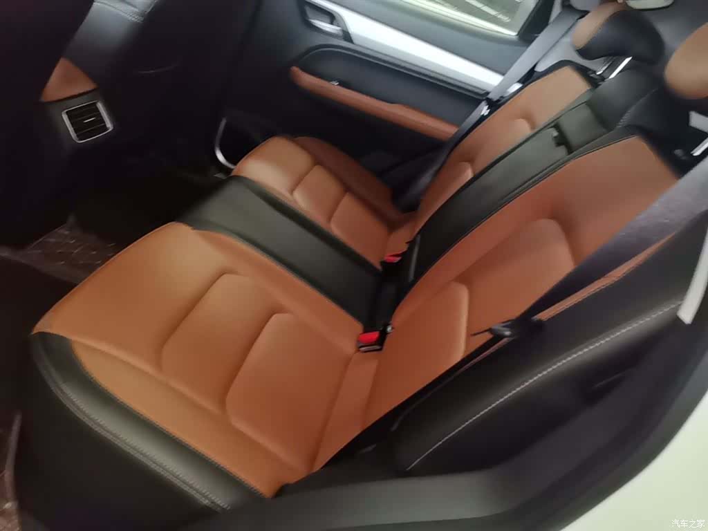 Geely X6, 2020 17