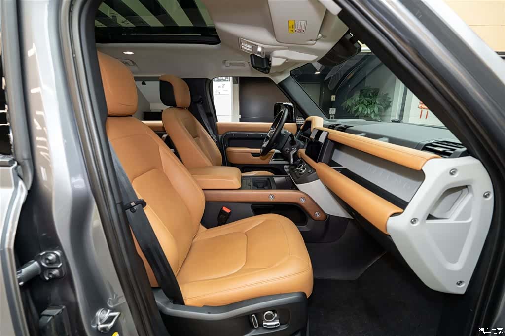 Land Rover Defender, 2023 10