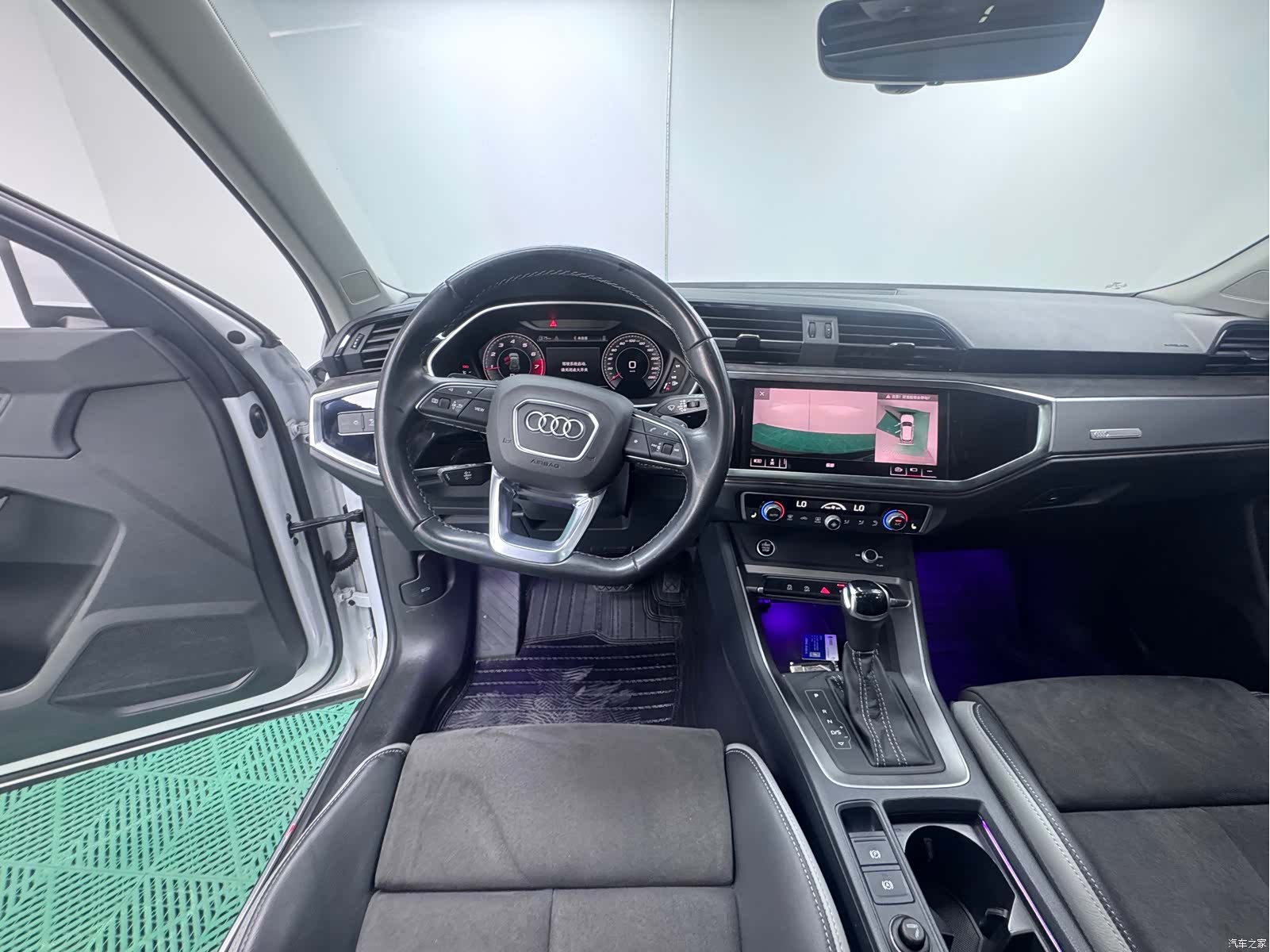Audi Q3, 2022 9