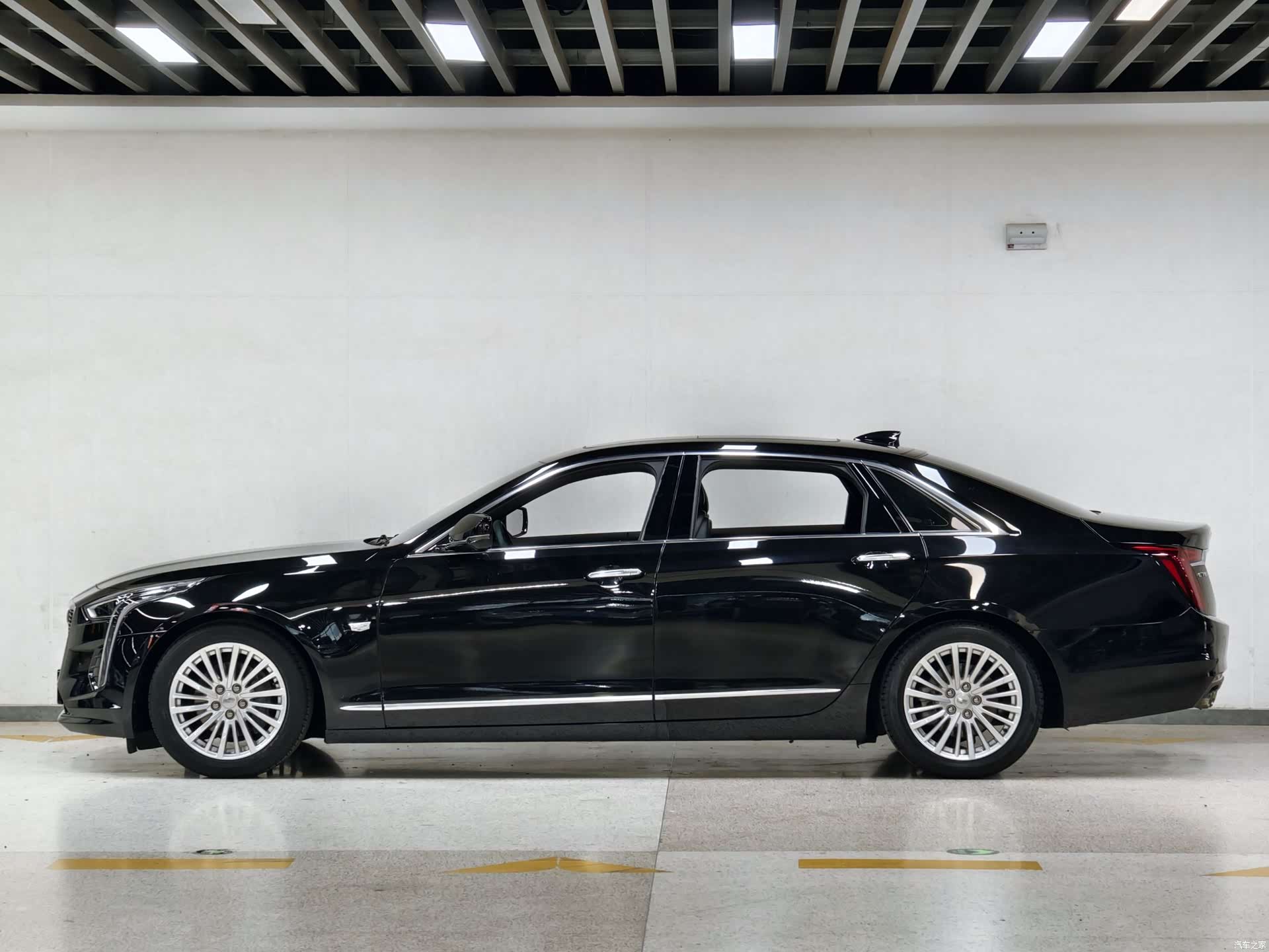 Cadillac CT6, 2021 10