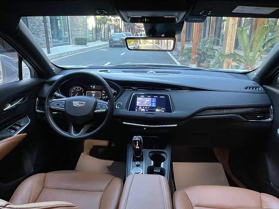 Cadillac XT4