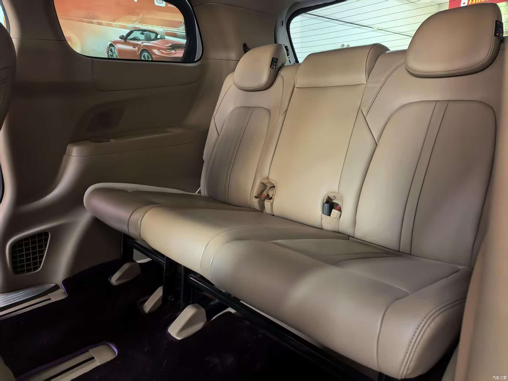 Buick GL8, 2017 6
