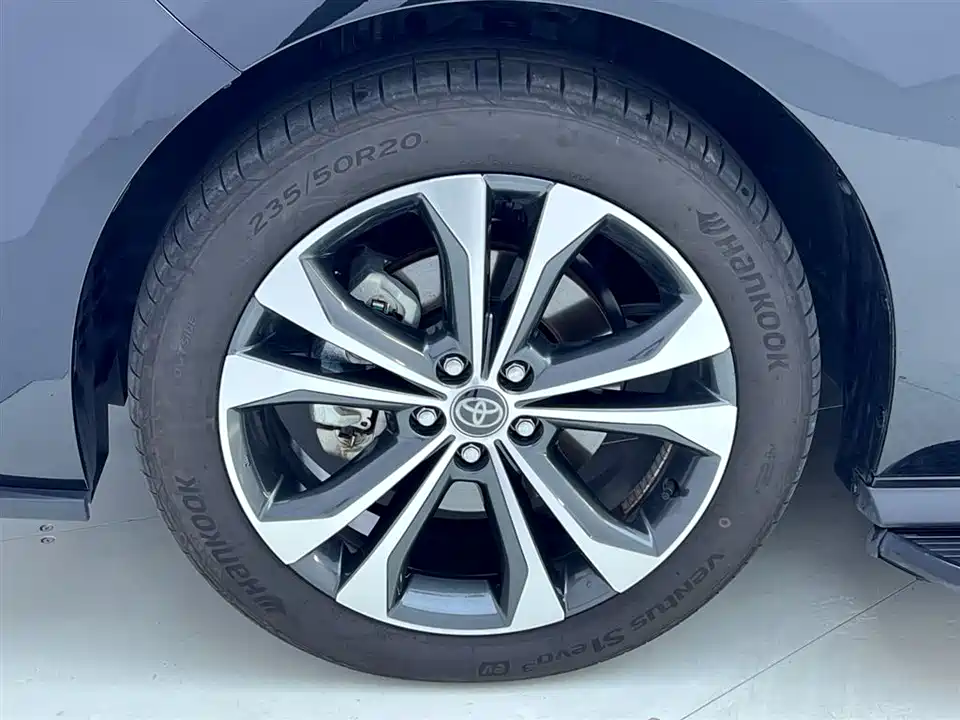 Toyota Grevia