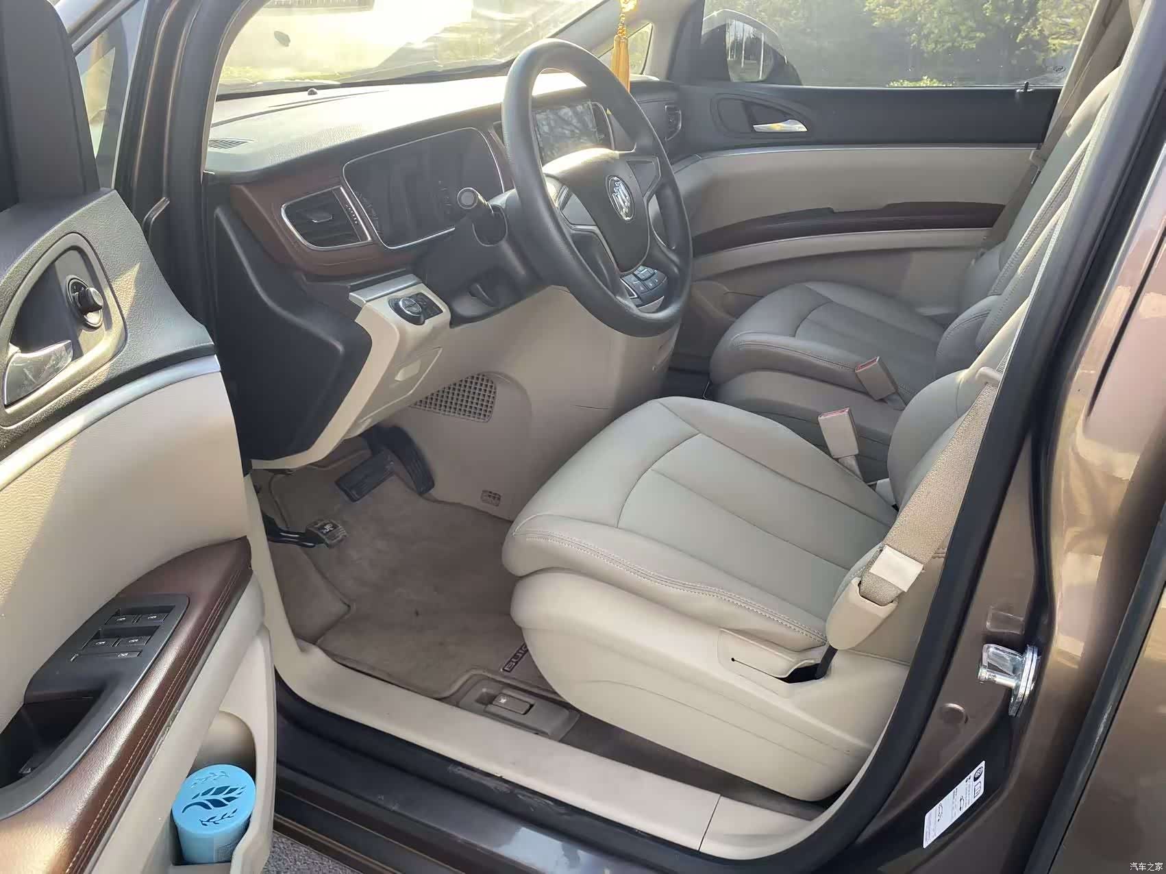 Buick GL8, 2016 7