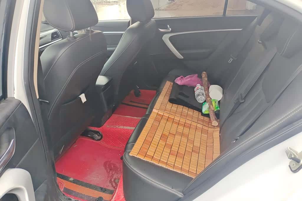 Geely Emgrand, 2018 11