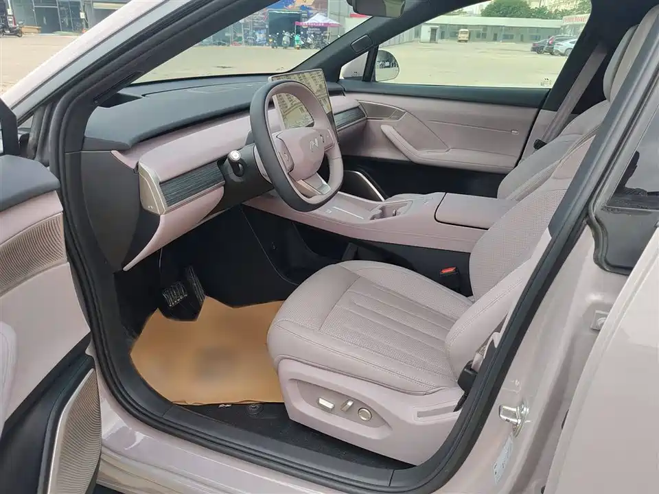 NIO L60 NIO L60