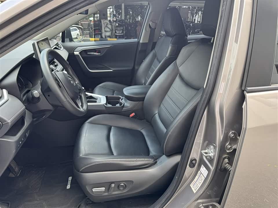 Toyota RAV4 Rongfang