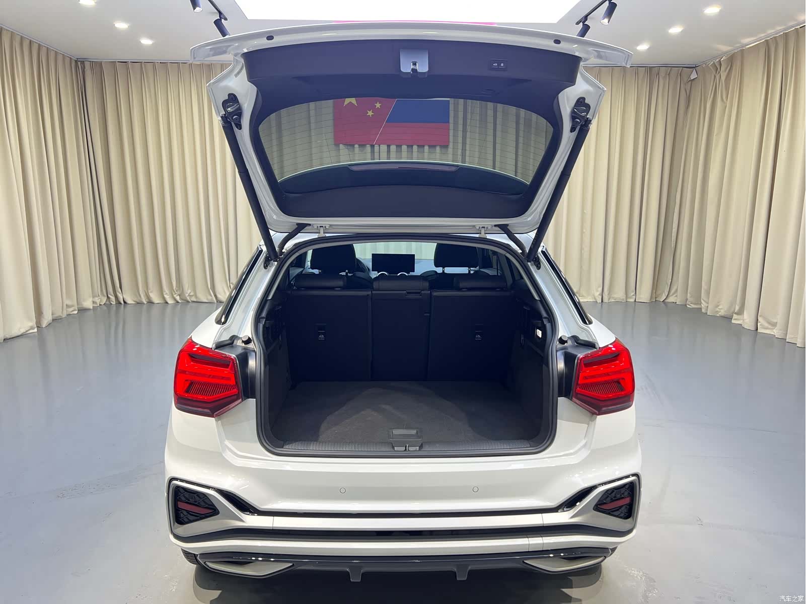 Audi Q2L, 2022 8