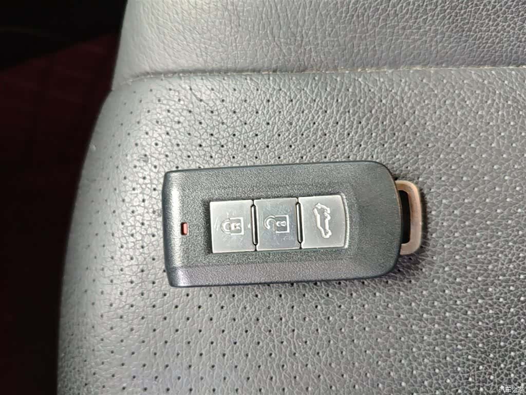 Mitsubishi Outlander, 2018 9