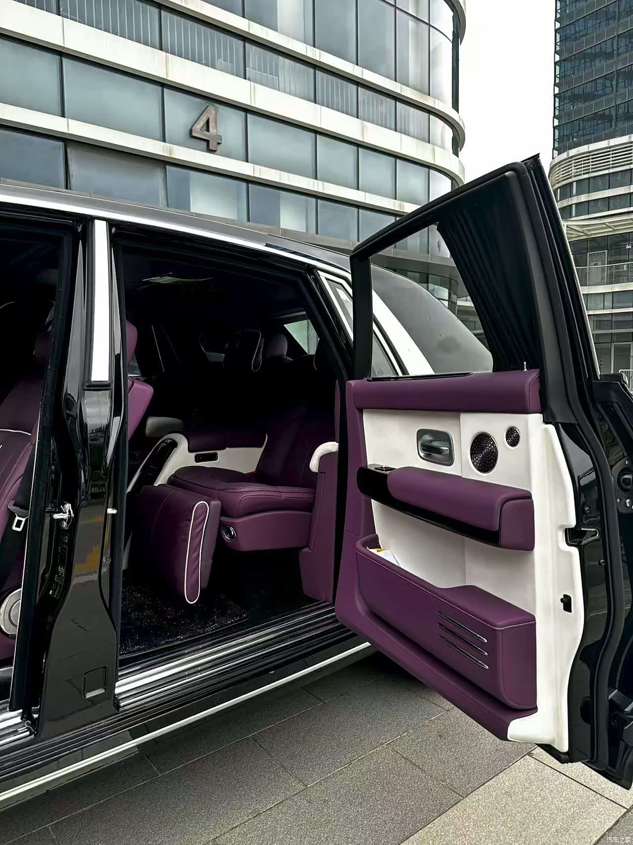 Rolls-Royce Phantom, 2005 8