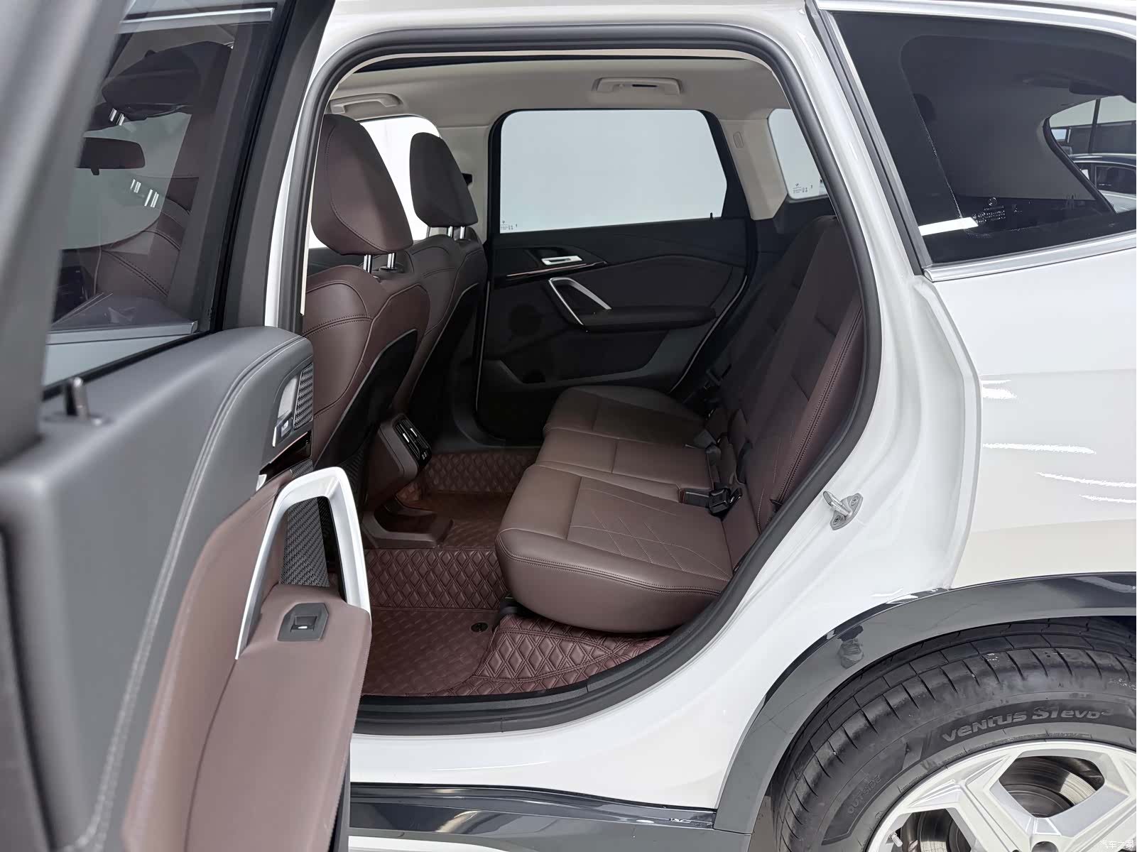BMW X1, 2024 13