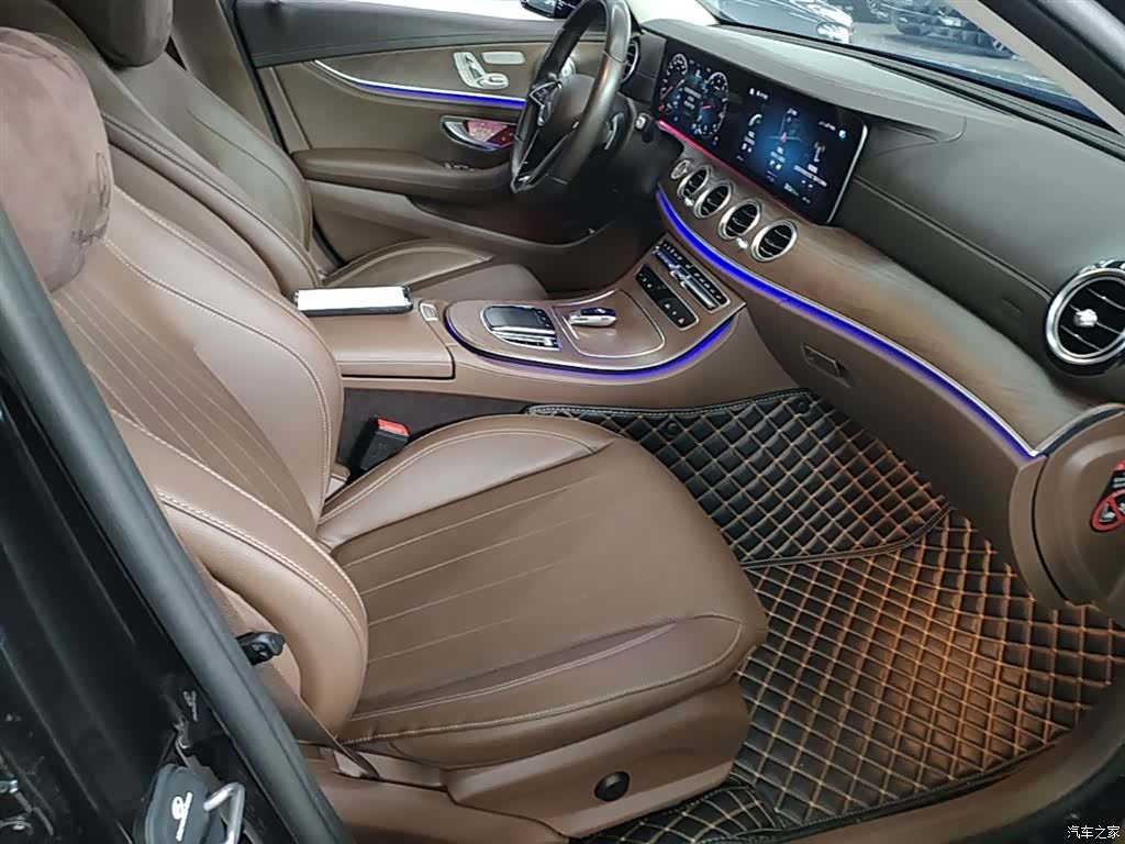 Mercedes-Benz E-Class, 2023 25