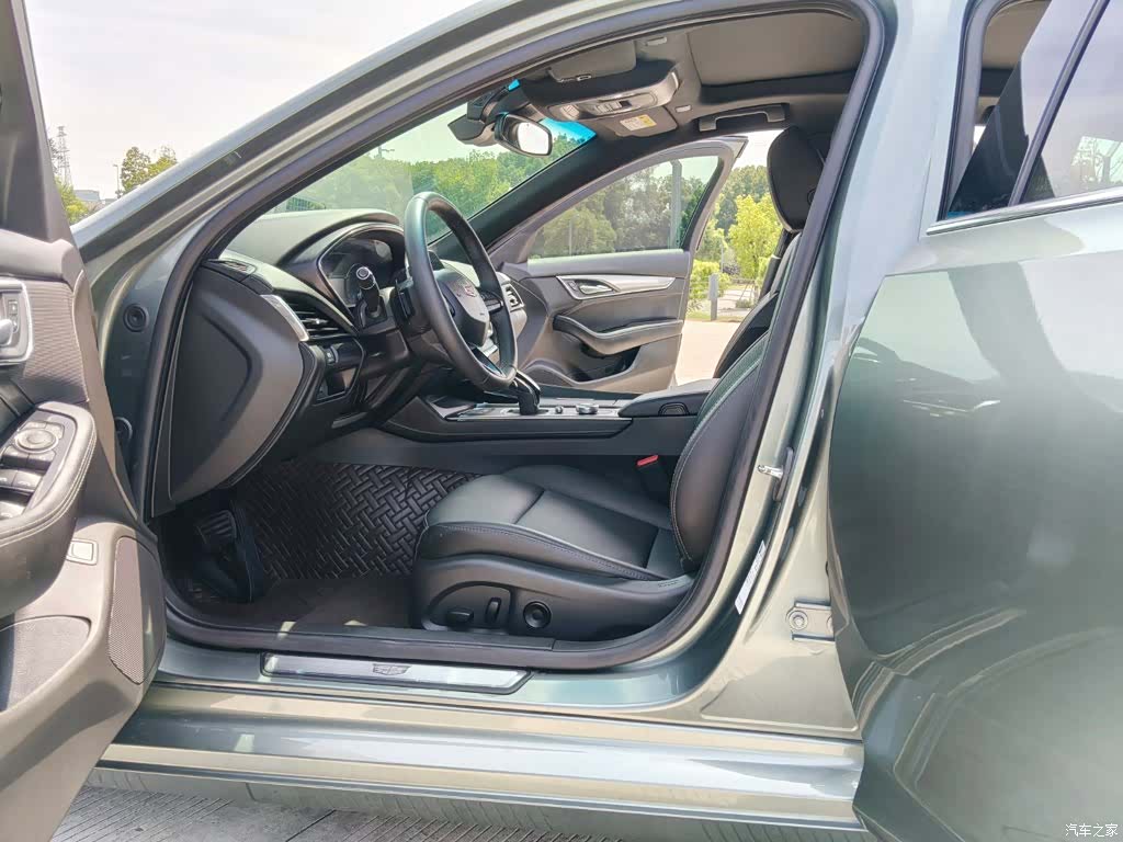 Cadillac CT5, 2022 9