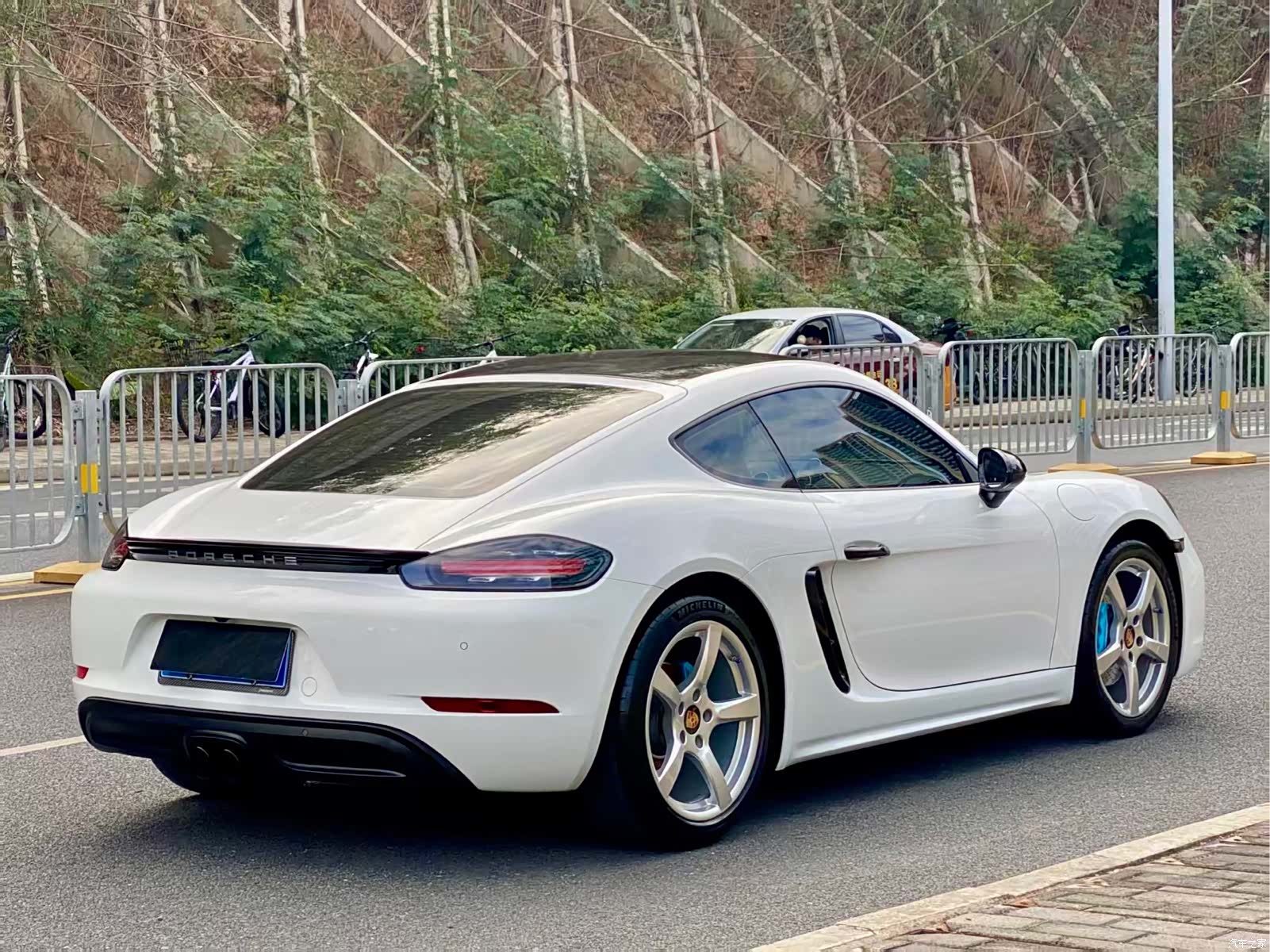 Porsche Cayman, 2017 6