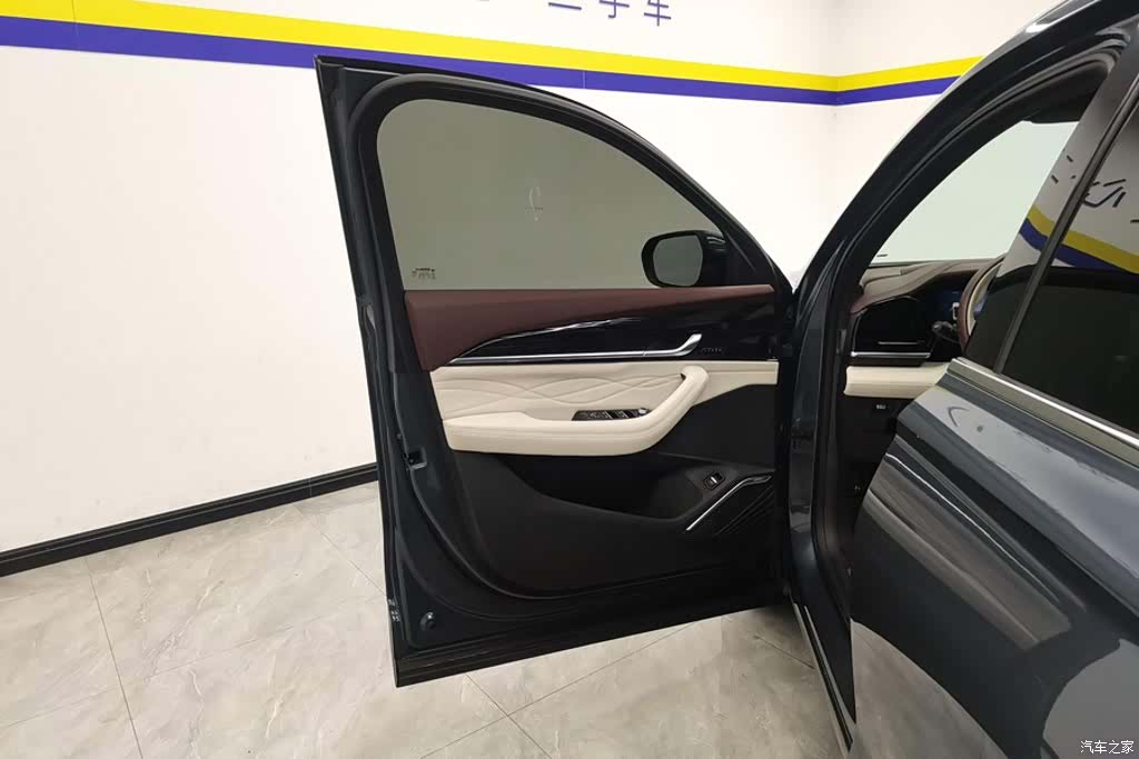 Geely Xingyue L, 2023 7